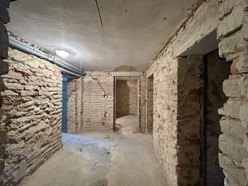 Sklep - Prodej nájemního domu 150 m², Slaný