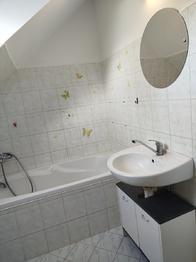 koupelna s vanou - Pronájem bytu 2+kk v osobním vlastnictví 80 m², Havlíčkův Brod