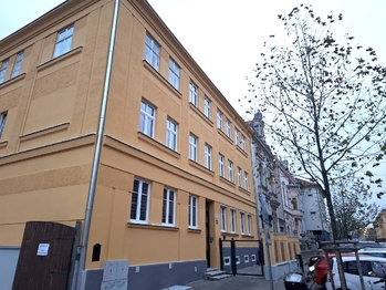 Prodej bytu 2+1 v osobním vlastnictví 64 m², Znojmo