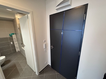 Pronájem bytu 2+kk v družstevním vlastnictví 41 m², Praha 10 - Dolní Měcholupy