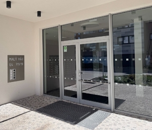 Pronájem bytu 2+kk v družstevním vlastnictví 41 m², Praha 10 - Dolní Měcholupy