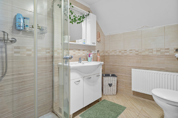 Prodej domu 231 m², Petrovice