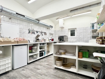 výrobna - Prodej obchodních prostor 55 m², Osek