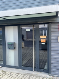 Vchod - Pronájem kancelářských prostor 102 m², Praha 5 - Smíchov