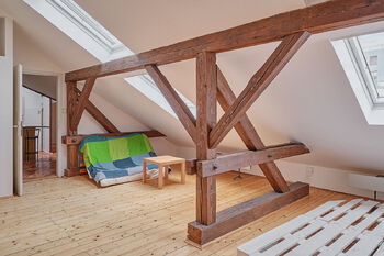 Druhý z pokojů - Pronájem bytu 2+1 v osobním vlastnictví 77 m², Praha 1 - Nové Město