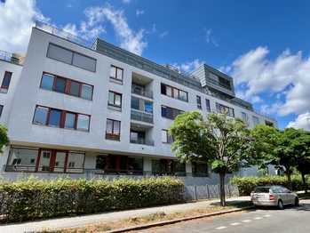 Pronájem bytu 2+kk v osobním vlastnictví 57 m², Praha 10 - Vršovice