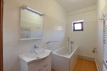 koupelna - Pronájem bytu 2+1 v osobním vlastnictví 70 m², České Budějovice