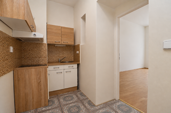 Kuchyň - Pronájem bytu 1+1 v osobním vlastnictví 23 m², Praha 2 - Nusle
