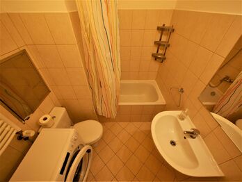 Pronájem bytu 1+kk v osobním vlastnictví 26 m², Praha 4 - Krč