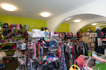 Charitativní obchod - Prodej jiných prostor 526 m², Sedlčany