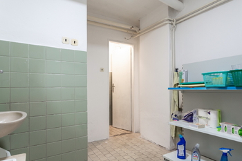 Pronájem obchodních prostor 501 m², Praha 10 - Strašnice