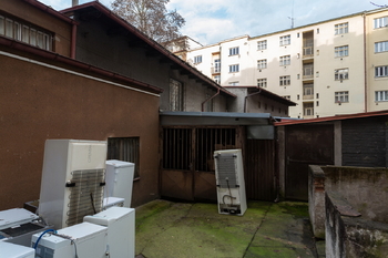 Pronájem obchodních prostor 501 m², Praha 10 - Strašnice