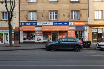 Pronájem obchodních prostor 501 m², Praha 10 - Strašnice