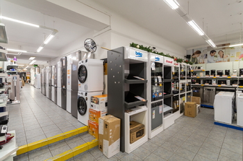 Pronájem obchodních prostor 501 m², Praha 10 - Strašnice