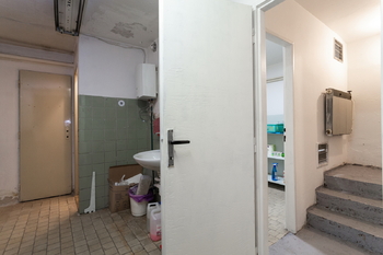 Pronájem obchodních prostor 501 m², Praha 10 - Strašnice