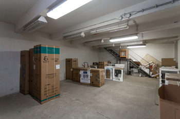 Pronájem obchodních prostor 501 m², Praha 10 - Strašnice