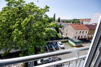 Pronájem bytu 1+kk v osobním vlastnictví 32 m², Praha 10 - Vršovice