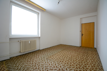 Ložnice - Prodej bytu 3+1 v osobním vlastnictví 74 m², Pardubice