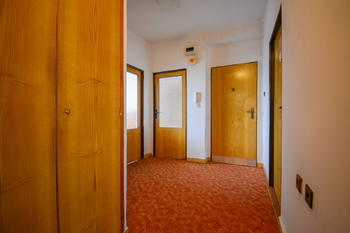 Chodba - Prodej bytu 3+1 v osobním vlastnictví 74 m², Pardubice