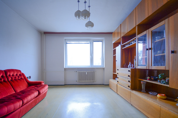 Obývací pokoj - Prodej bytu 3+1 v osobním vlastnictví 74 m², Pardubice