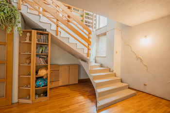 Prodej domu 252 m², Viničné Šumice