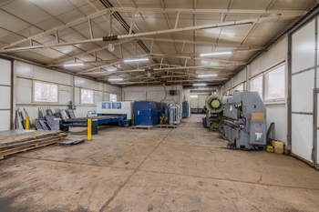 Prodej výrobních prostor 410 m², Neuměř