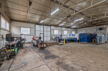 Prodej výrobních prostor 410 m², Neuměř