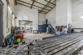 Prodej výrobních prostor 410 m², Neuměř