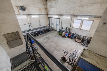 Prodej výrobních prostor 410 m², Neuměř