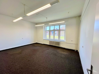 Prodej kancelářských prostor 450 m², Teplice