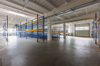 Pronájem výrobních prostor 1300 m², Chodová Planá
