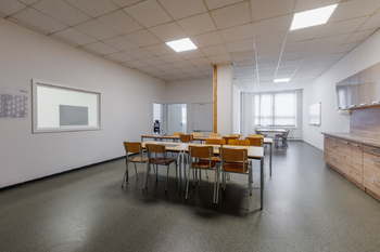 Pronájem výrobních prostor 1300 m², Chodová Planá