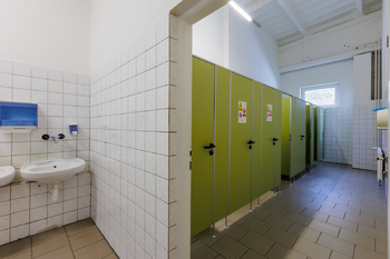 Pronájem výrobních prostor 1300 m², Chodová Planá