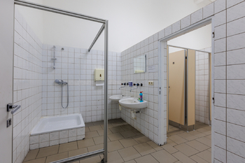 Pronájem výrobních prostor 1300 m², Chodová Planá