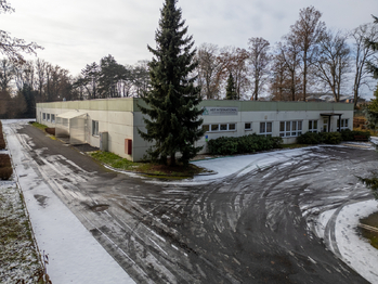 Pronájem výrobních prostor 1300 m², Chodová Planá