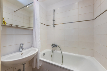 Pronájem bytu 3+1 v osobním vlastnictví 62 m², Praha 6 - Břevnov