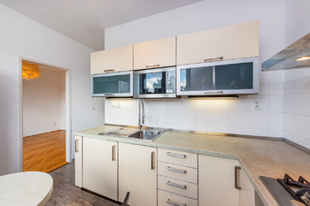 Pronájem bytu 3+1 v osobním vlastnictví 62 m², Praha 6 - Břevnov