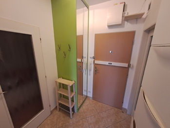 Pronájem bytu 1+kk v osobním vlastnictví 42 m², Praha 9 - Vysočany