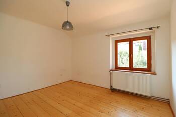 1. pokoj - Pronájem domu 90 m², Praha 4 - Záběhlice