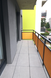 lodžie u obývacího pokoje - Pronájem bytu 2+kk v osobním vlastnictví 70 m², Říčany