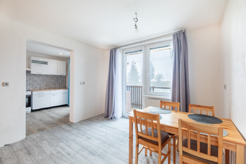 Prodej bytu 4+1 v osobním vlastnictví 92 m², Stálky