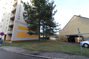 pozemek přímo navazuje na přístupovou komunikace - Prodej pozemku 935 m², České Budějovice