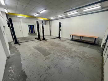 Pronájem výrobních prostor 140 m², Břeclav