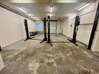 Pronájem výrobních prostor 140 m², Břeclav