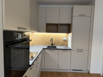 Pronájem bytu 2+kk v osobním vlastnictví 48 m², Praha 8 - Bohnice