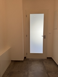 Chodba - Pronájem bytu 2+kk v osobním vlastnictví 48 m², Praha 8 - Bohnice