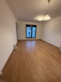 Obývací pokoj - Pronájem bytu 2+kk v osobním vlastnictví 48 m², Praha 8 - Bohnice