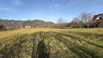 Prodej pozemku 1367 m², Hovězí