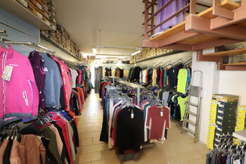 Pronájem obchodních prostor 100 m², Valašské Meziříčí