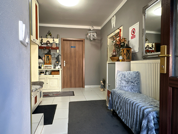 Prodej domu 260 m², Zadní Chodov